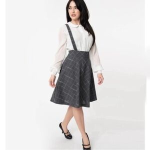 Plaid Suspender Skirt / pinafore with pockets!